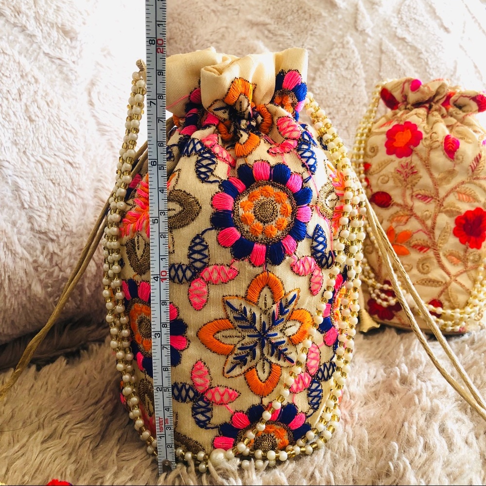 Boho Chic Hand Embroidered Drawstring Pouch Bag - Picture 6 of 7